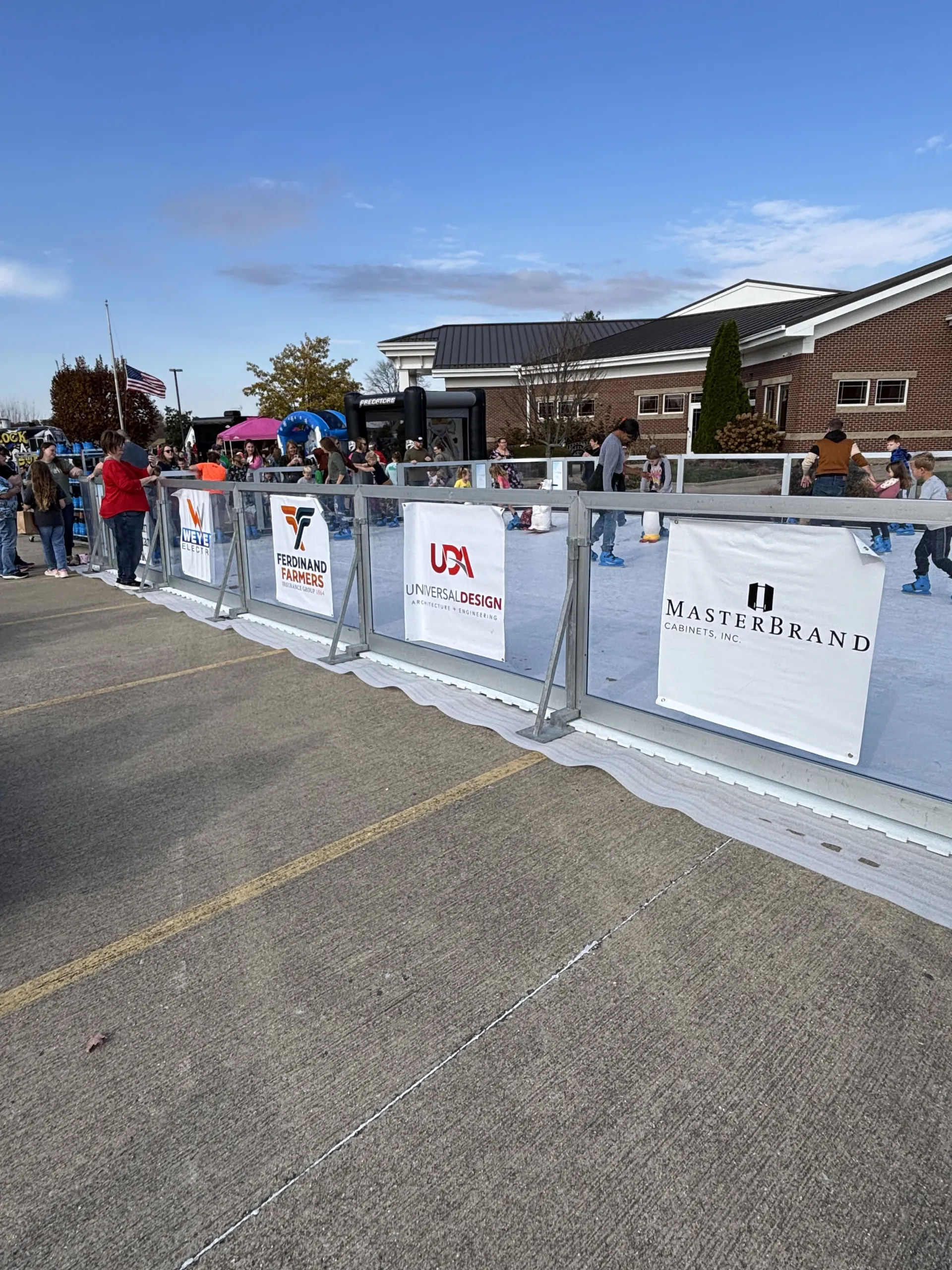 Community partners at the markt