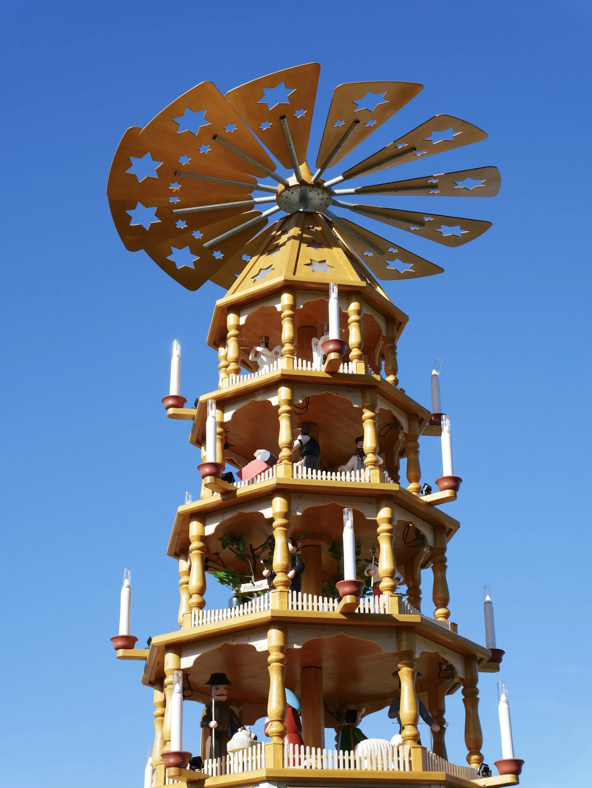 The Christmas Pyramid glowing at dusk